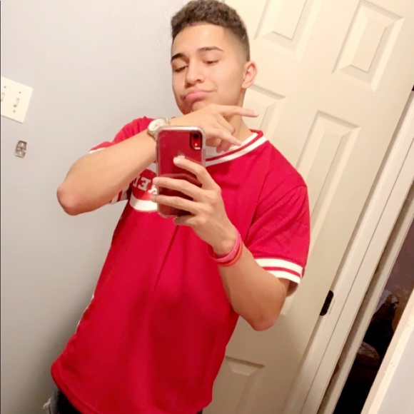 Meet your Posher, Chris - Picture 1 of 1